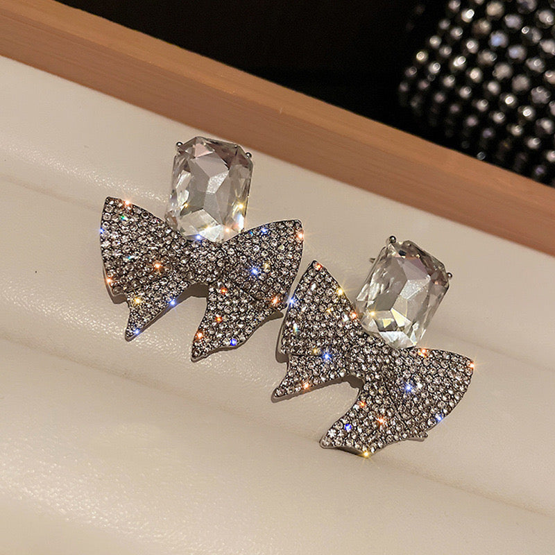 ZJE-165 Sparkling Bow Shape Zircon Korean Earrings