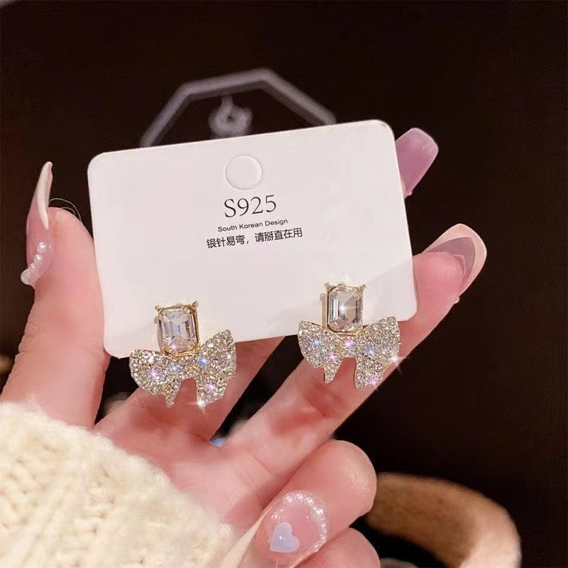 ZJE-165 Sparkling Bow Shape Zircon Korean Earrings