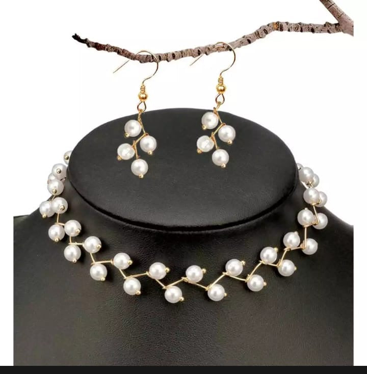 Zig Zag  Black Choker With Earrings for girls