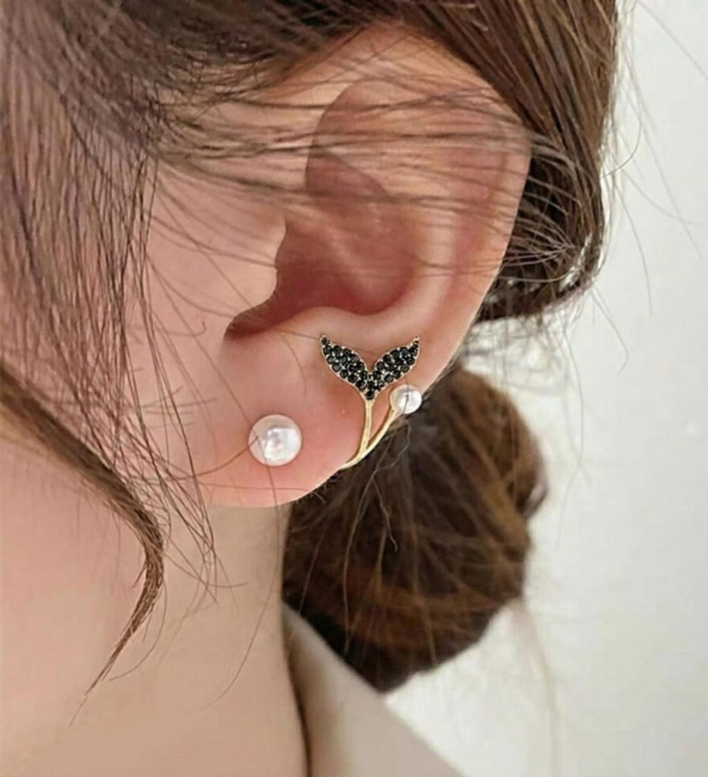 AUJ-939 Korean Fish Tail Earrings –
