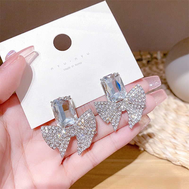 ZJE-165 Sparkling Bow Shape Zircon Korean Earrings