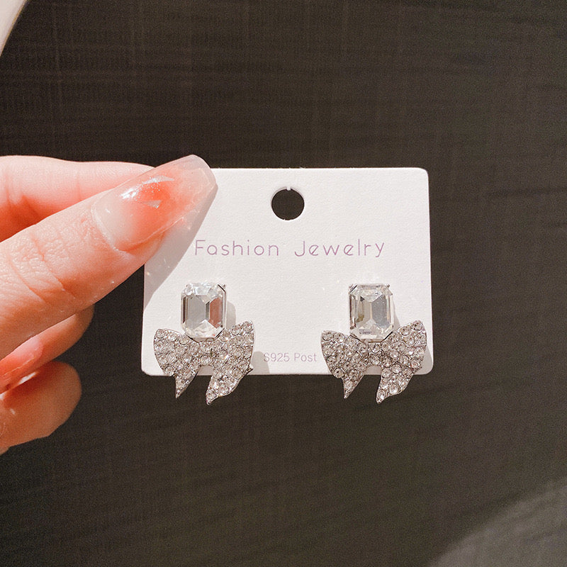 ZJE-165 Sparkling Bow Shape Zircon Korean Earrings